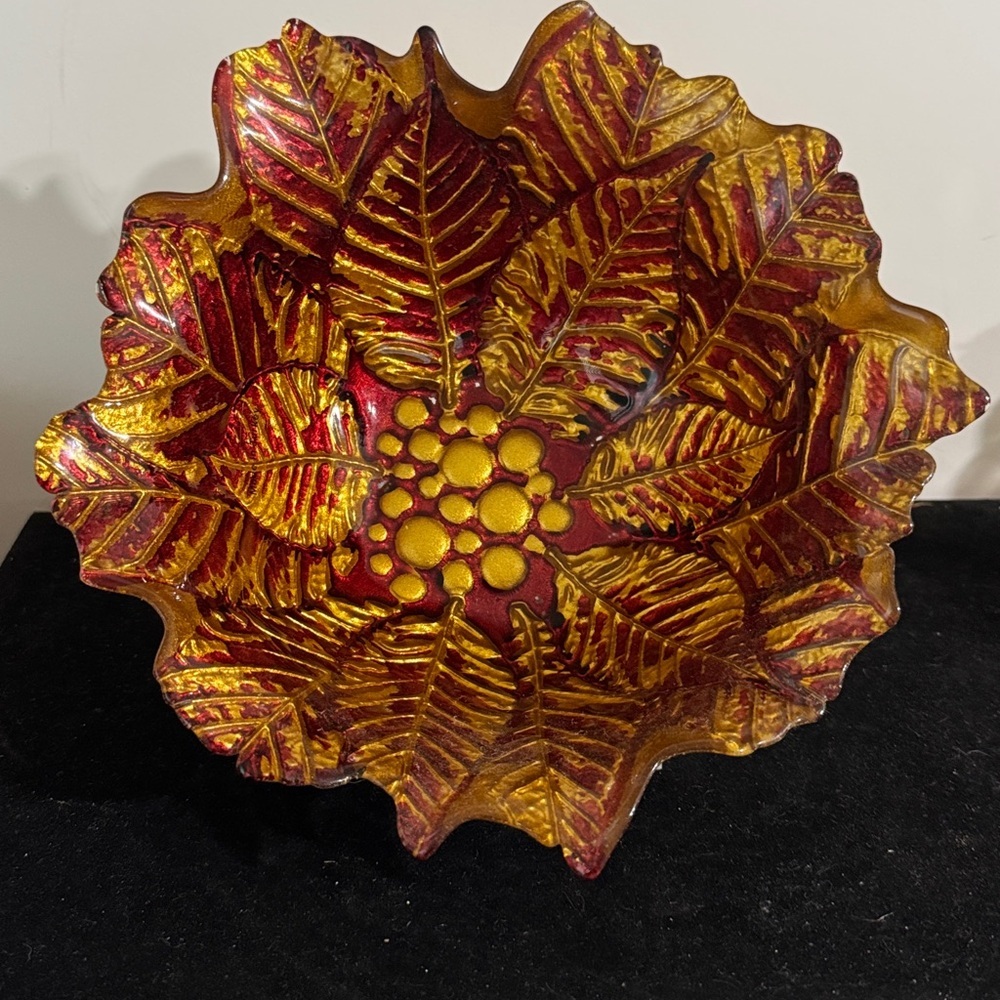 Vintage Autumn Red and Gold Leaf-Shaped Decorative Bowl - Picture 2 of 6